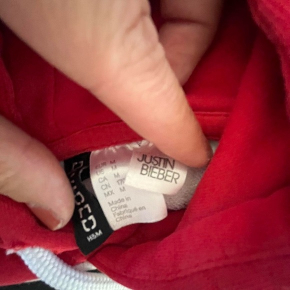 472-Bieber x Stadium Tour 2022 white and red hoodie Medium #justinbieber - Picture 6 of 7